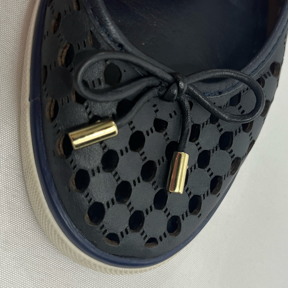 Tory Burch Skyler Perforated Sneaker Flats Size 8, Navy Blue Leather - Picture 7 of 10